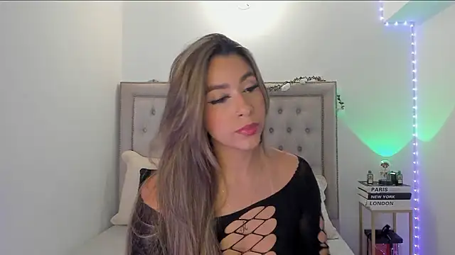 kristy calderon online show from February 3, 11:07 pm