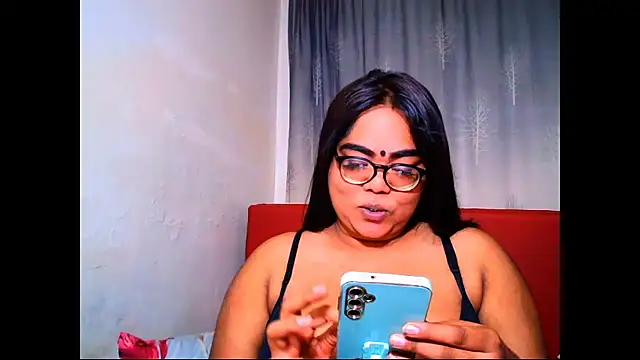 Indian Lola00 online show from December 2, 6:10 pm