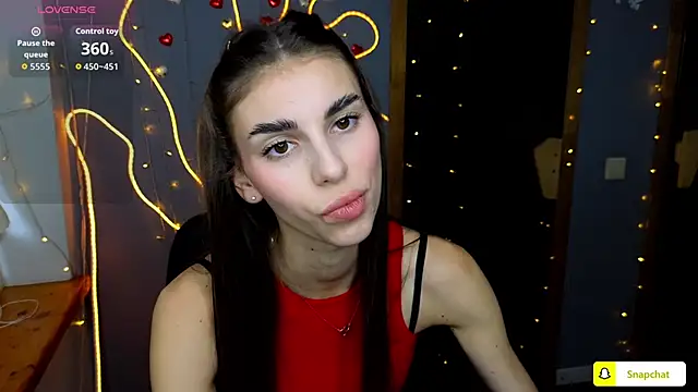 EmmyGreans online show from October 8, 11:47 am