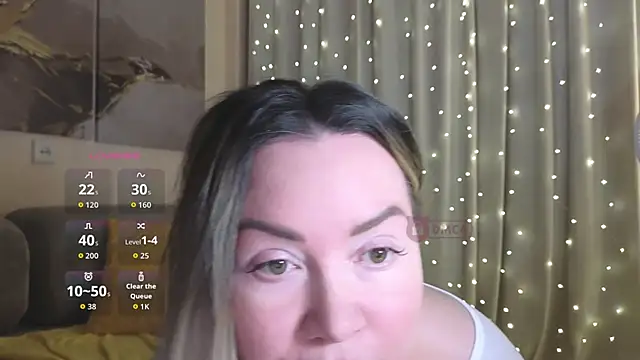 ElleCherry online show from November 13, 6:07 pm