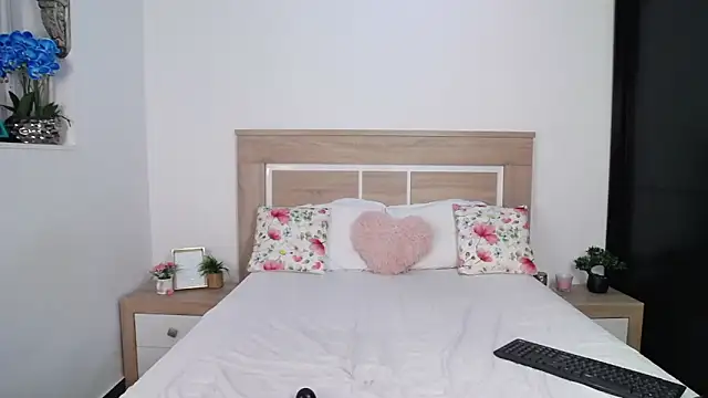 AylinRoss online show from October 17, 6:22 pm