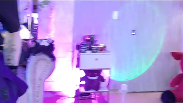 zephirahabney online show from November 20, 2:51 pm