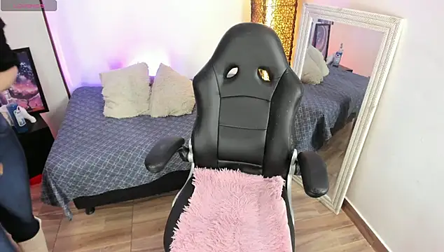 Vanessa party online show from October 1, 3:44 am