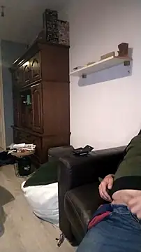 Knuffelstaaf123 online show from November 10, 1:00 am