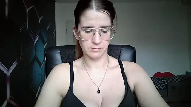 KayaRose online show from September 28, 2:11 pm