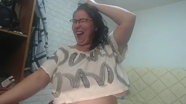 EmmaSquirt online show from October 17, 6:05 am