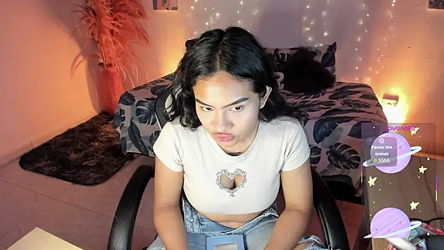 Riana Kean online show from February 13, 4:25 am