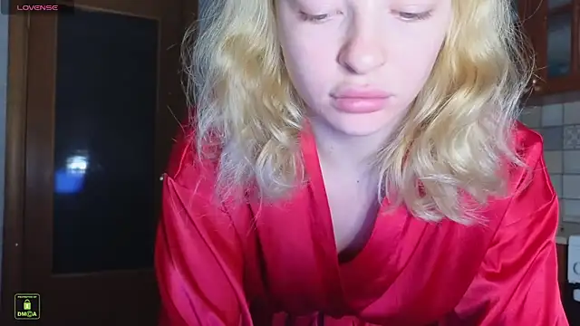 RinaBlondie online show from November 3, 3:49 pm