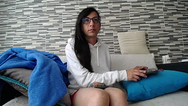 VioletaGomezCo online show from October 16, 12:30 pm