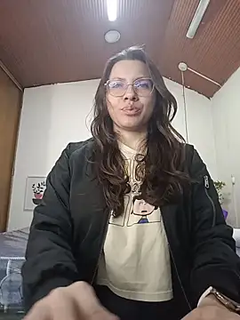 karlamorris  online show from January 17, 2:13 pm