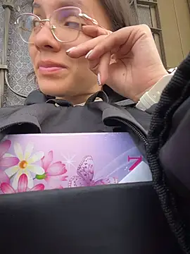 karlamorris  online show from February 14, 1:46 pm