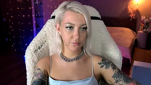 tykioty Miley online show from November 21, 1:35 pm