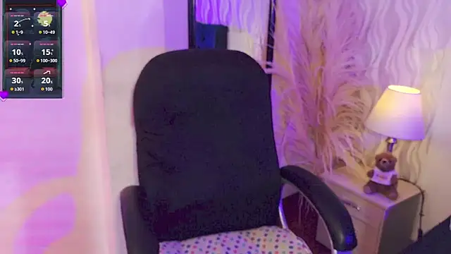 ANNE HONEY55 online show from February 10, 11:19 pm