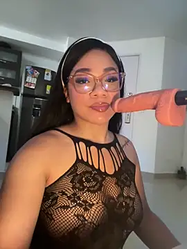 ashley Tompson1 online show from December 17, 12:09 pm