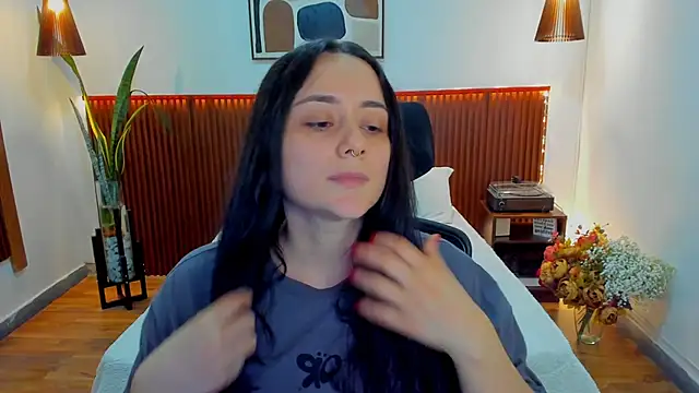 KatherineBond online show from January 17, 8:38 pm