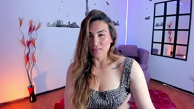 Elizabeth taylor b online show from December 3, 10:45 pm