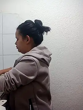  Miaaleon online show from December 19, 10:40 am