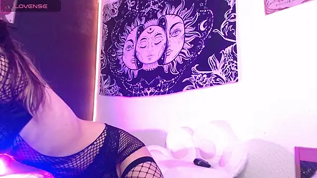 niakat  online show from October 8, 8:02 pm