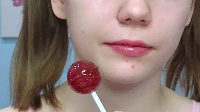 Snapshot of PrincessLittleKiki chatting on October 30, 8:27 am PrincessLittleKiki online show from October 30, 8:27 am