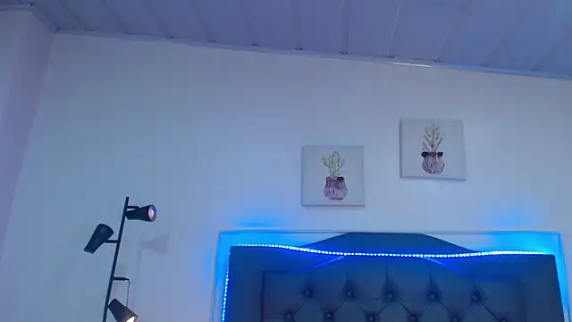 Snapshot of candy_lux_ chatting on October 7, 6:34 pm candy lux  online show from October 7, 6:34 pm