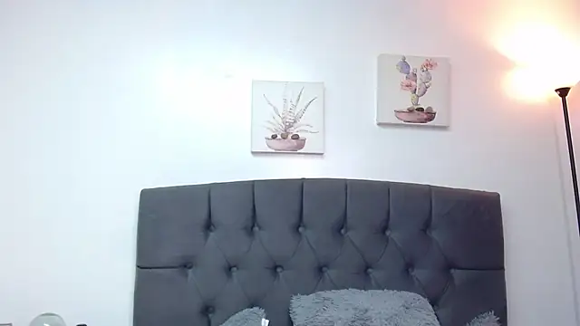 Snapshot of candy_lux_ chatting on September 19, 9:36 pm candy lux  online show from September 19, 9:36 pm