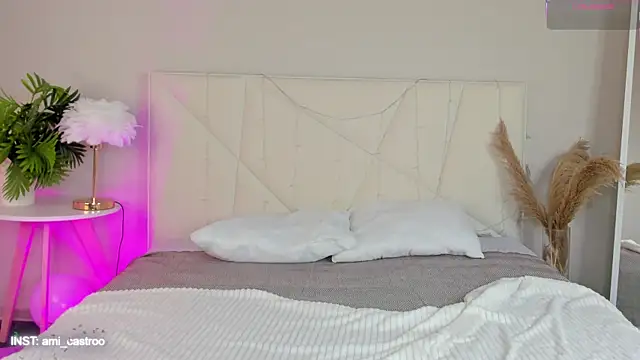 Ameliia castro online show from September 19, 2:21 am