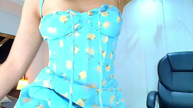 lina bedoya  online show from February 6, 12:08 pm