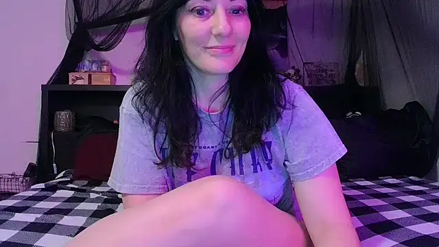 CrystalLakeXO online show from January 10, 12:10 pm