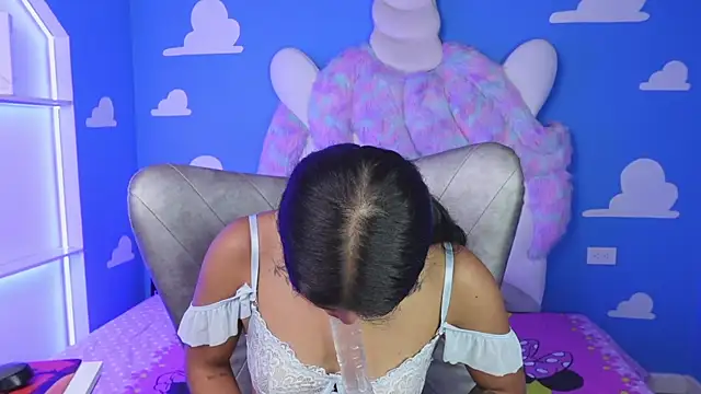 miss   anya online show from October 16, 11:24 am