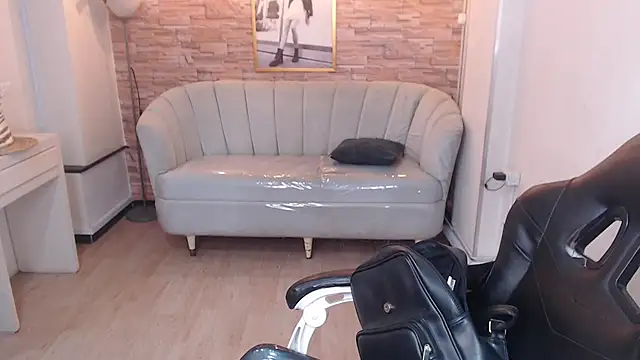 skeler lovd b  online show from September 26, 1:20 pm