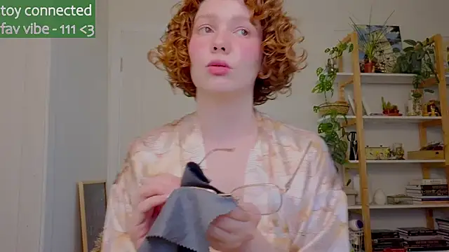 Snapshot of _lightmyfire chatting on October 5, 6:07 am lightmyfire online show from October 5, 6:07 am