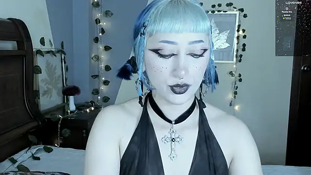 BlueBerry     online show from September 10, 10:10 pm