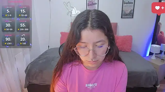 Amy joones online show from November 8, 2:33 pm