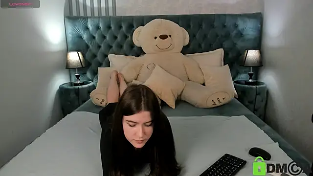 Haley Gars online show from November 15, 1:12 pm