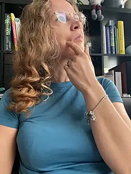 AnnikaRose online show from October 1, 6:18 am