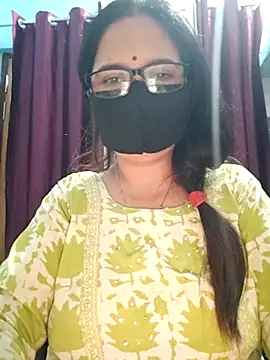 Snapshot of Aishwaryaa_69 chatting on October 21, 1:42 am Aishwaryaa 69 online show from October 21, 1:42 am