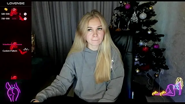  NigoNika online show from December 4, 12:40 pm