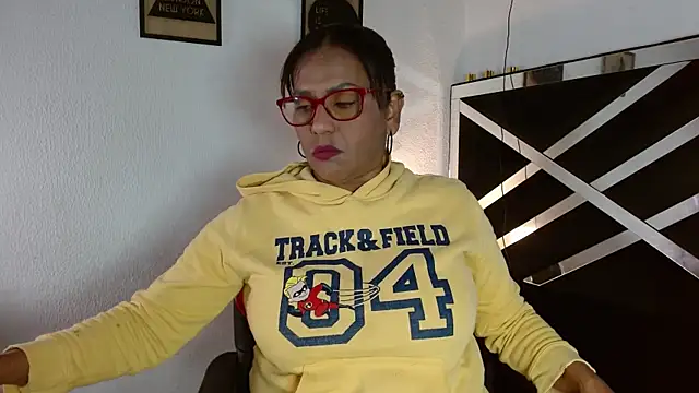 Snapshot of elizabeth_mature23 chatting on October 23, 12:55 pm elizabeth mature23 online show from October 23, 12:55 pm