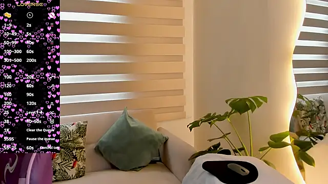 veronika naughty online show from January 19, 3:52 pm