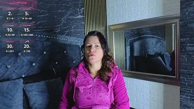 charlotte  G online show from February 10, 11:02 am