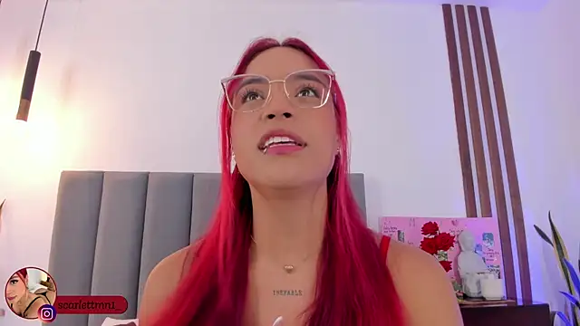 Scarlett Morgan  online show from September 19, 8:08 pm