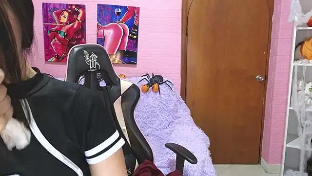 keity moon online show from October 25, 2:35 pm