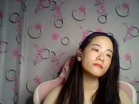 Snapshot of Nana-68 chatting on October 20, 3:37 pm Nana-68 online show from October 20, 3:37 pm