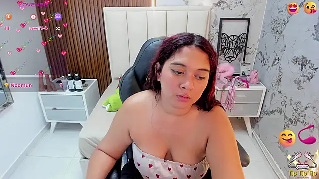 MADISON ROWAN1 online show from January 6, 3:21 am