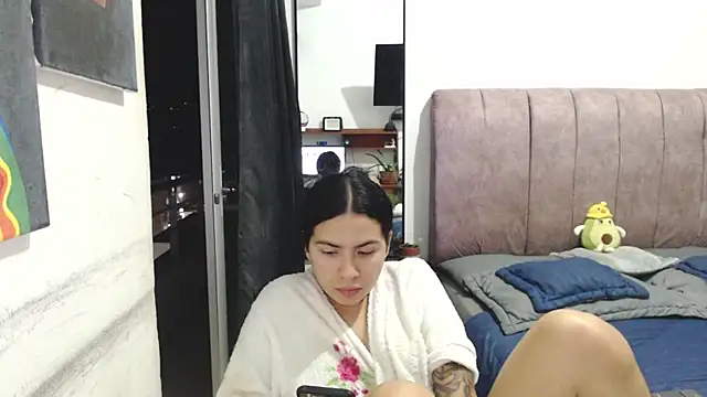 Liza Thurner online show from October 1, 1:21 am