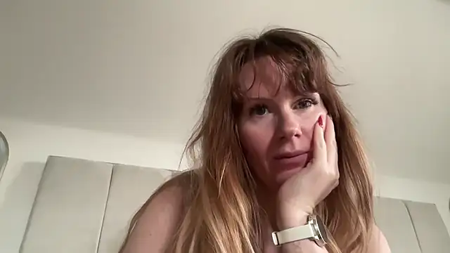 redheadrosie69 online show from December 14, 11:05 am