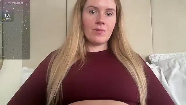 redheadrosie69 online show from December 2, 10:49 am