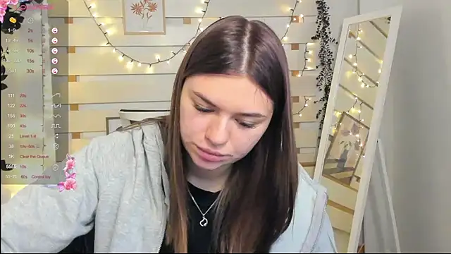 Josephine Kiss online show from January 9, 2:10 pm