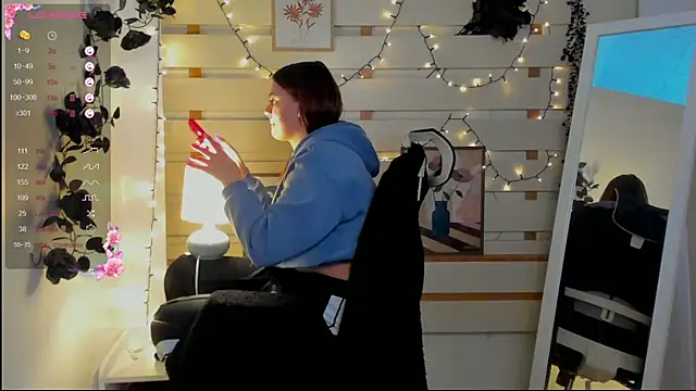 Josephine Kiss online show from February 26, 1:54 pm