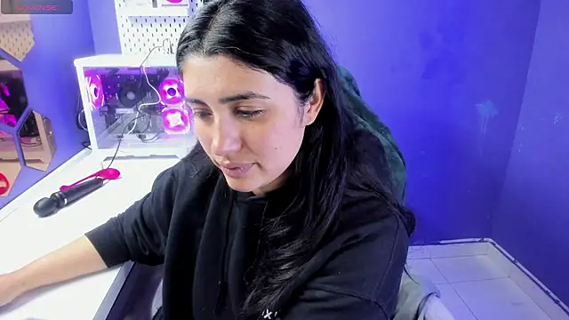 Danna 777  online show from December 3, 12:35 am